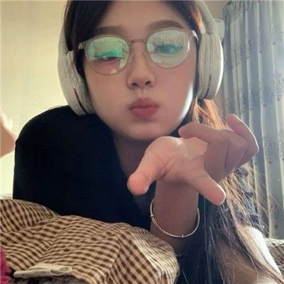绿野嬉春